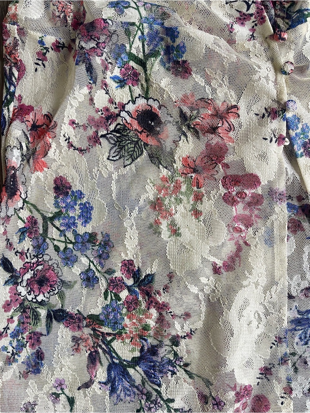 EN CRÈME Floral Lace Midi Duster in Cream with Blue & Pink Accents - Picture 5 of 8